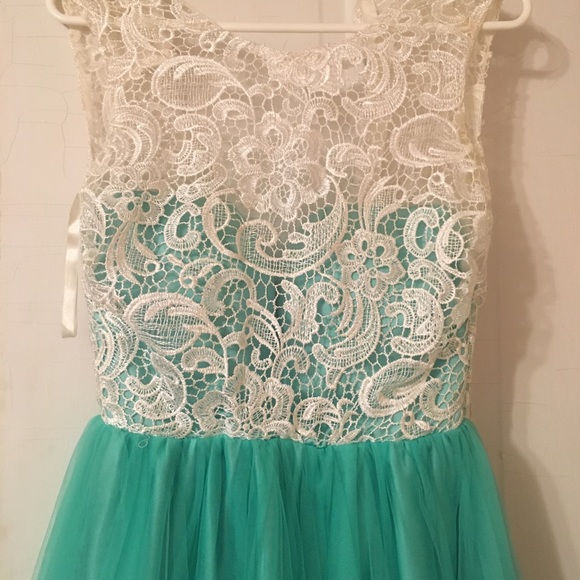 Sea foam prom dress with ivory lace - Picture 1 of 6